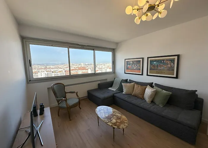 Le Panoramic *